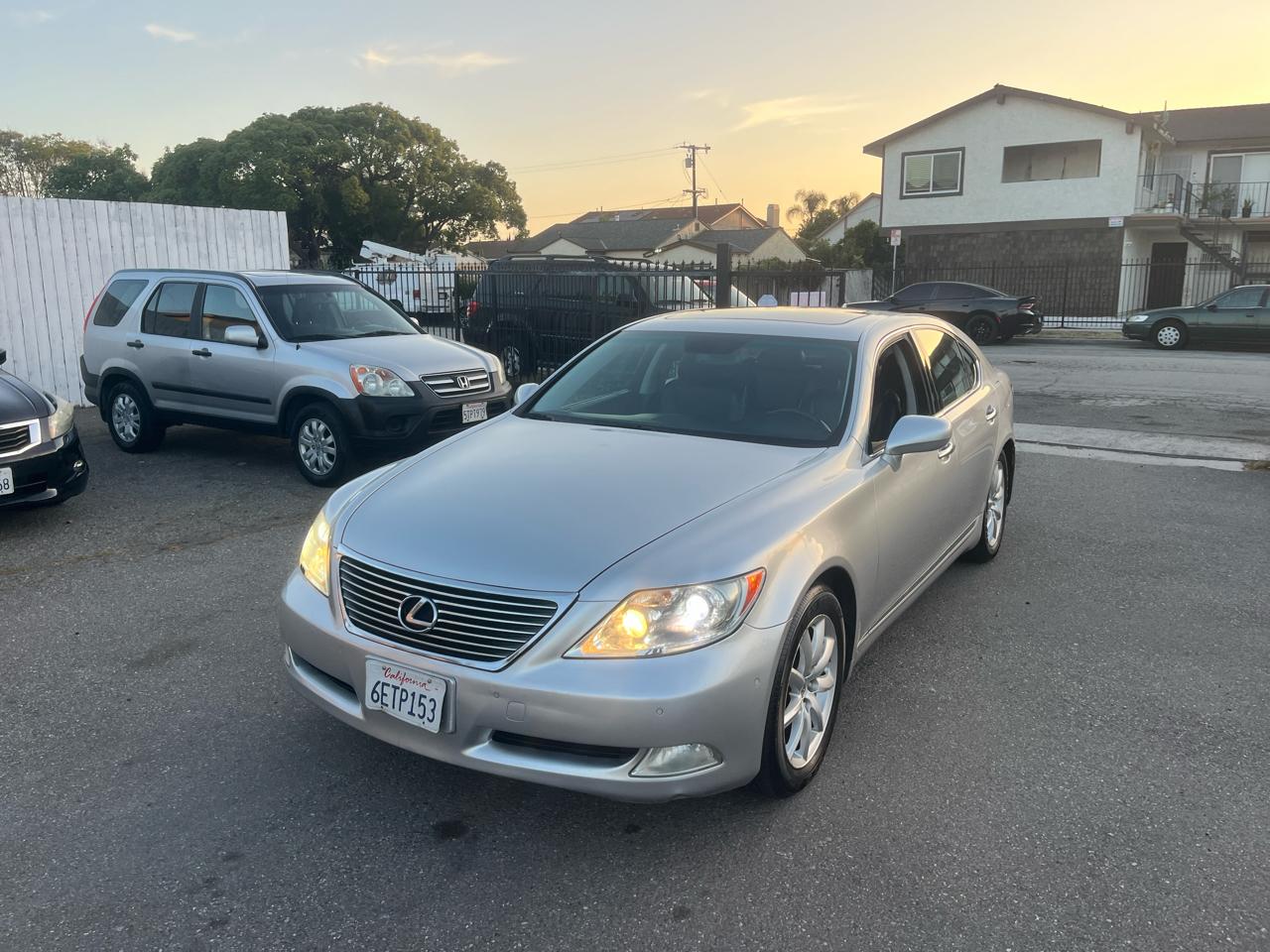 Lexus LS 460 Luxury Sedan 2008