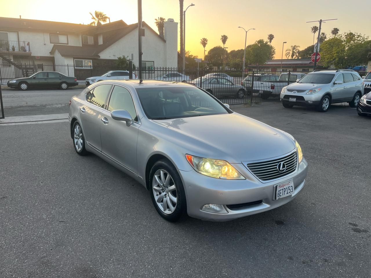 Lexus LS 460 Luxury Sedan 2008