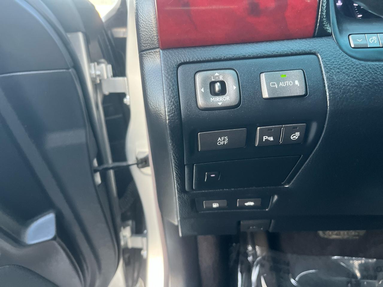 Lexus LS 460 Luxury Sedan 2008