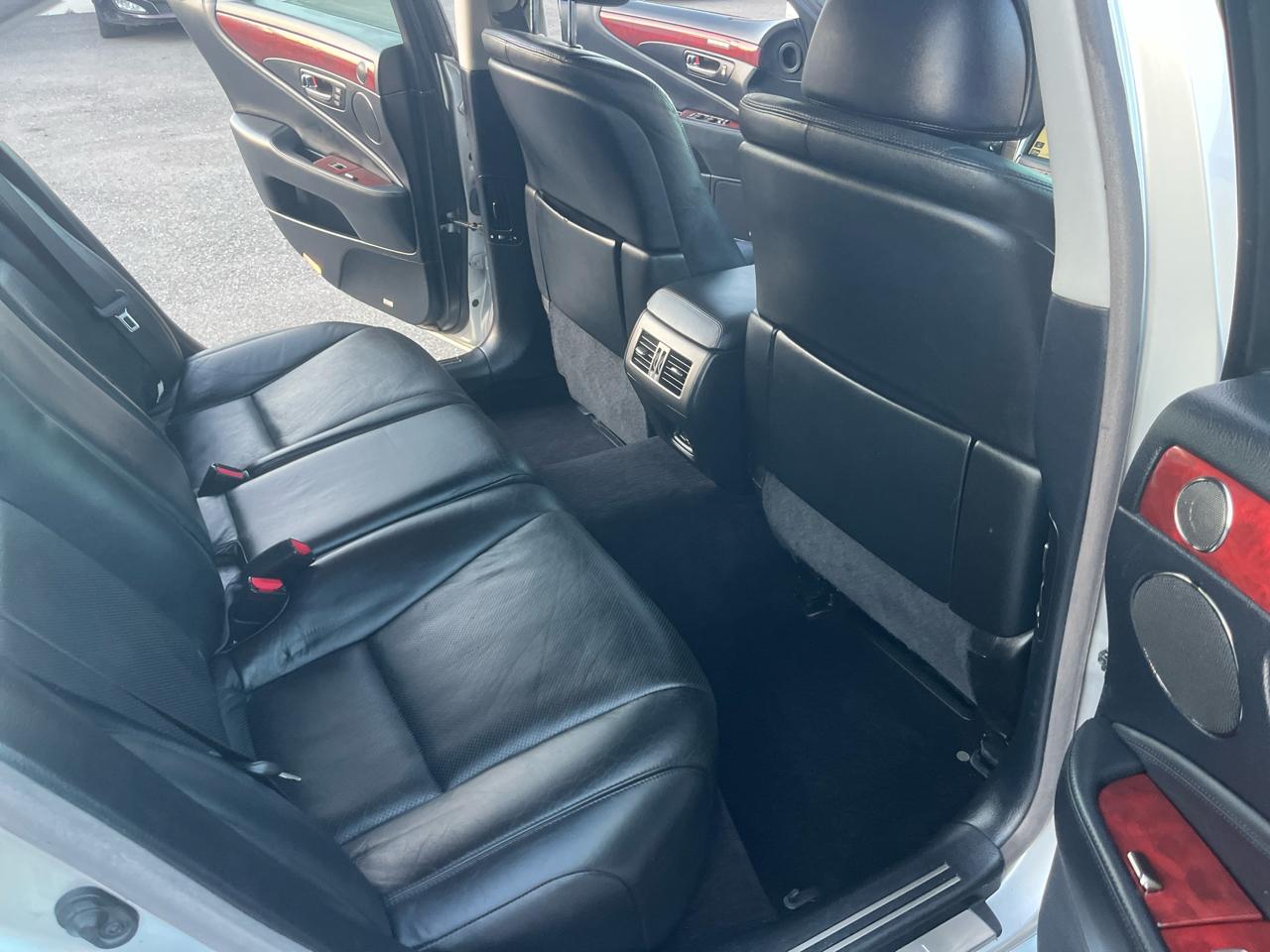 Lexus LS 460 Luxury Sedan 2008