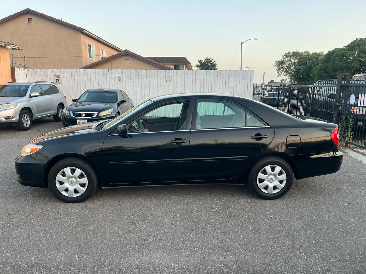 Toyota Camry Standard 2004