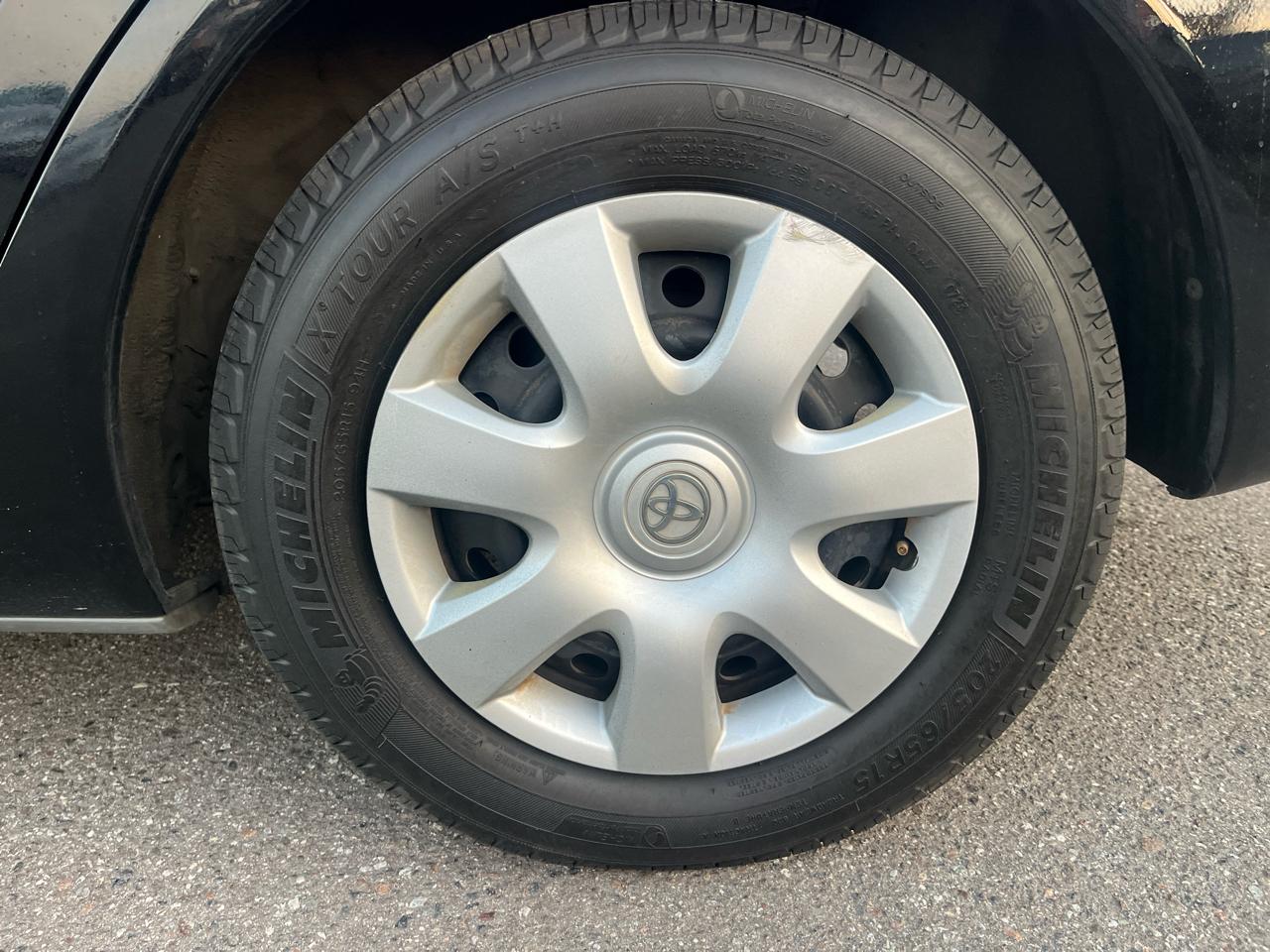 Toyota Camry Standard 2004