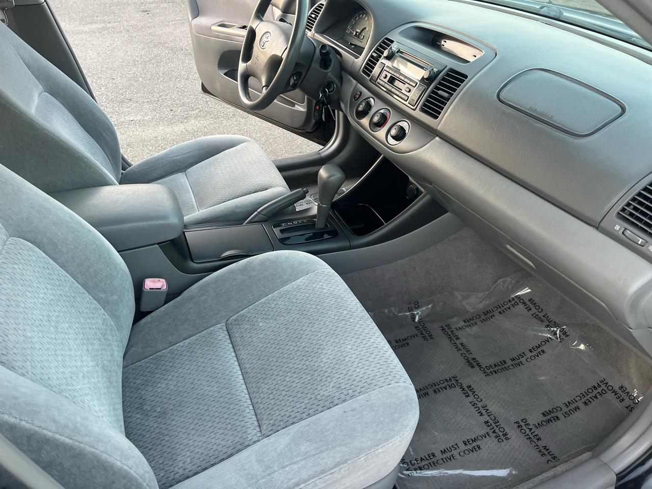 Toyota Camry Standard 2004