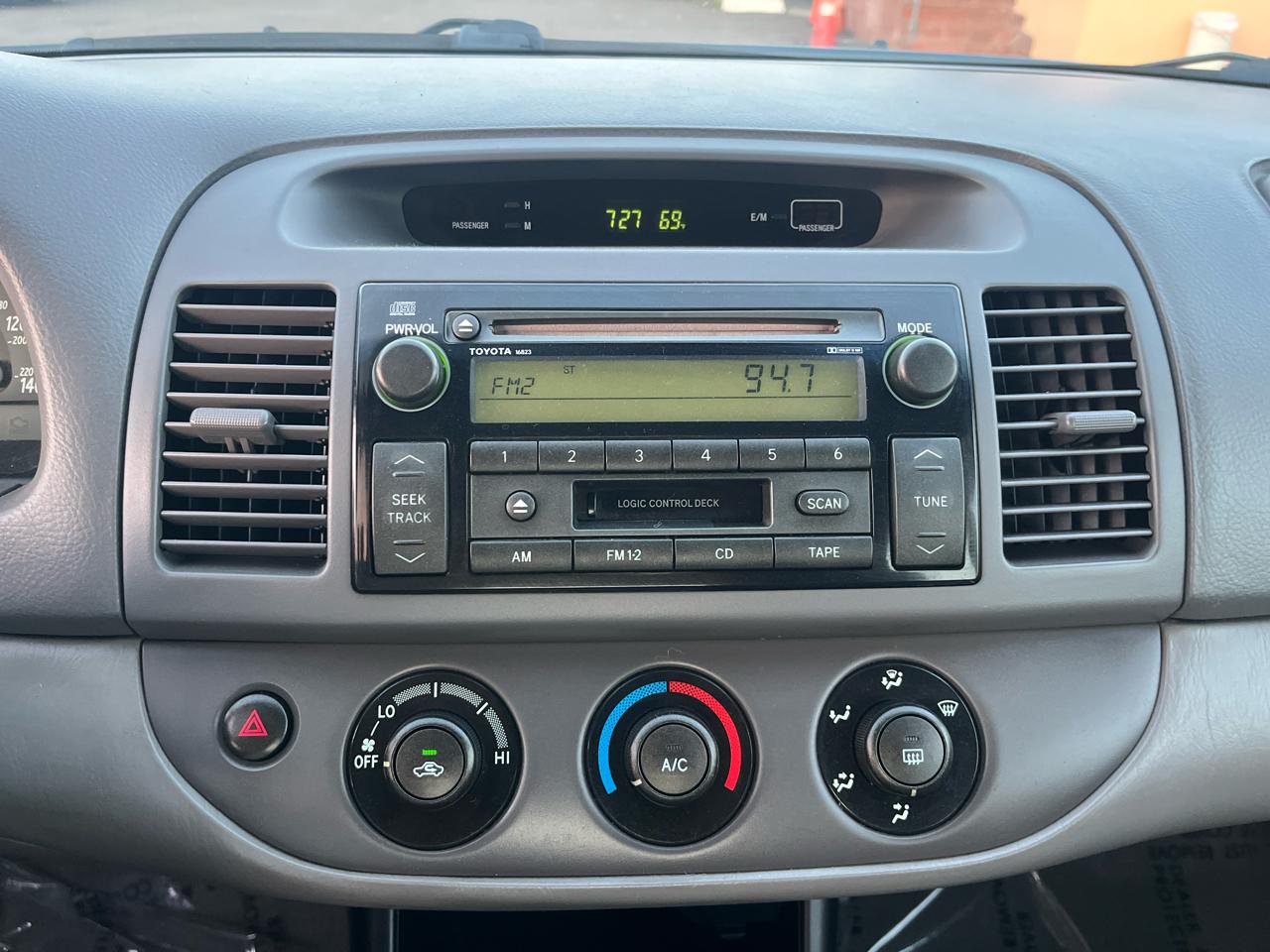 Toyota Camry Standard 2004