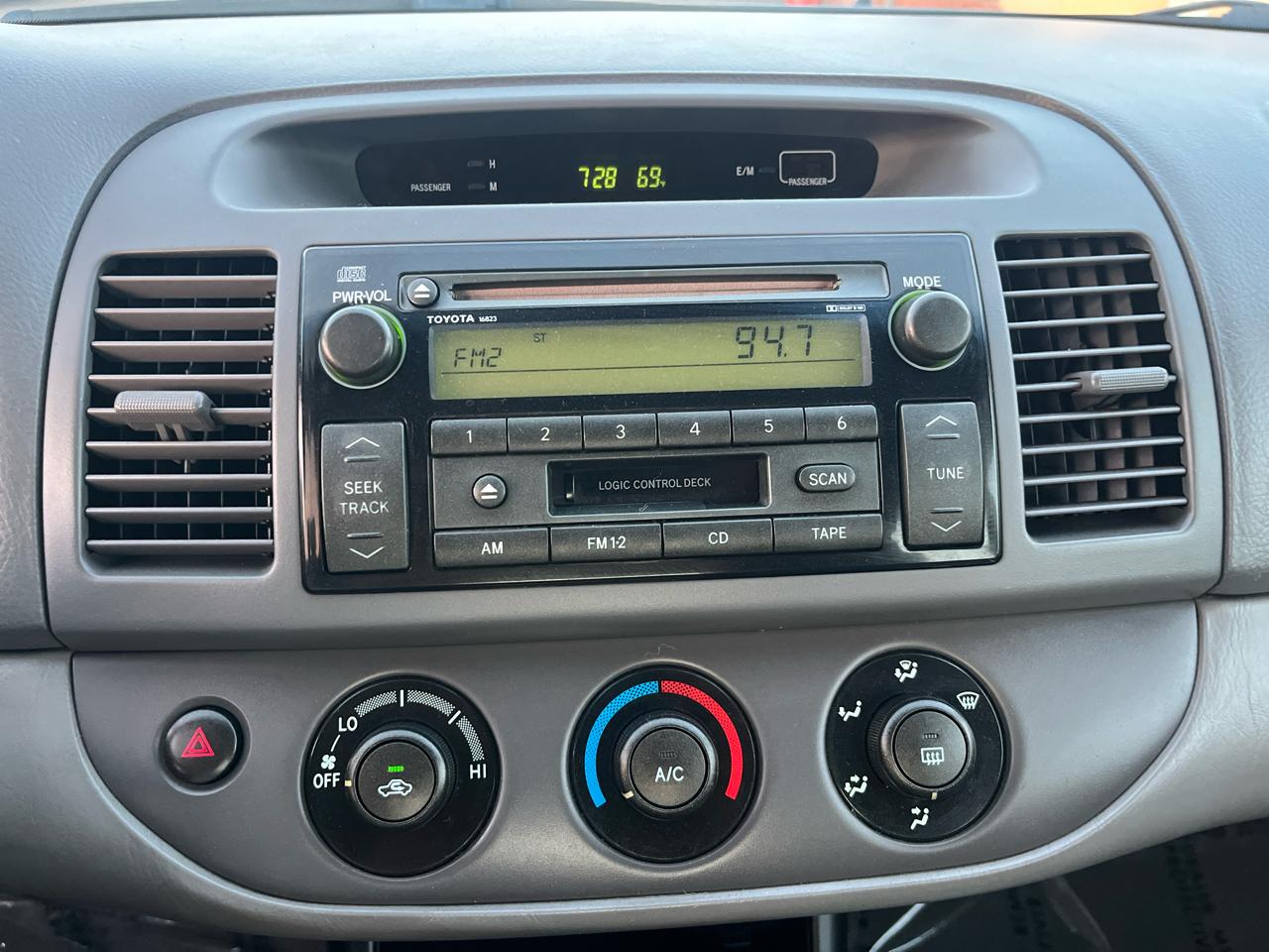 Toyota Camry Standard 2004