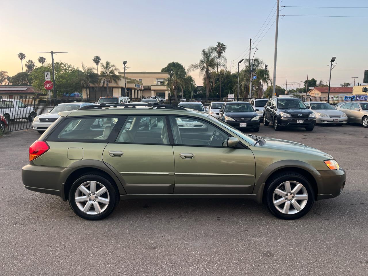 Subaru Outback 2.5i Limited Wagon 2006
