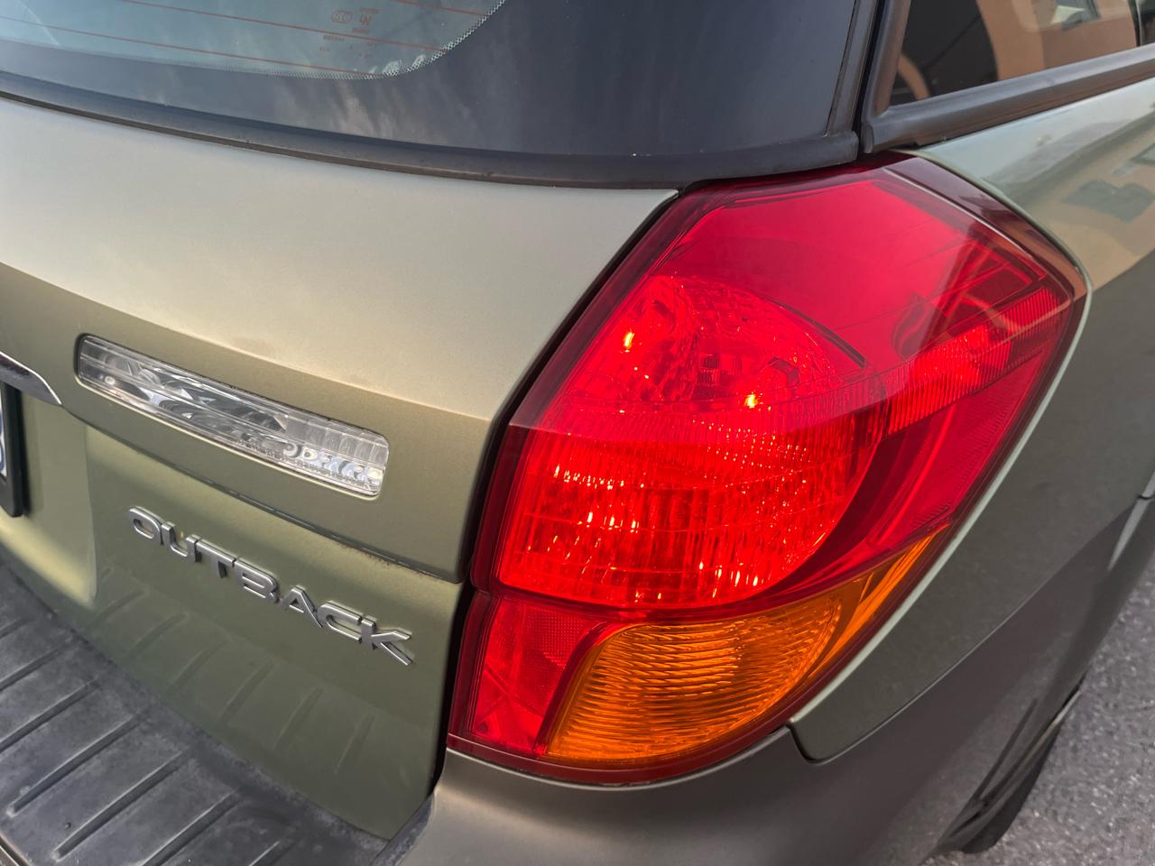 Subaru Outback 2.5i Limited Wagon 2006