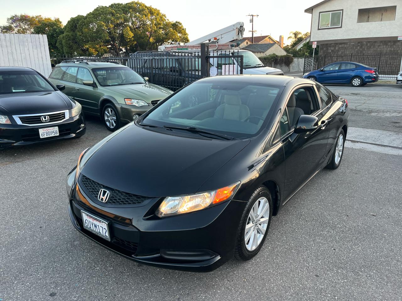 Honda Civic LX Coupe 5-Speed AT 2012