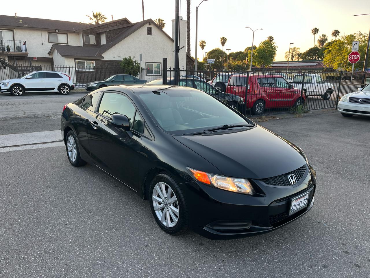 Honda Civic LX Coupe 5-Speed AT 2012