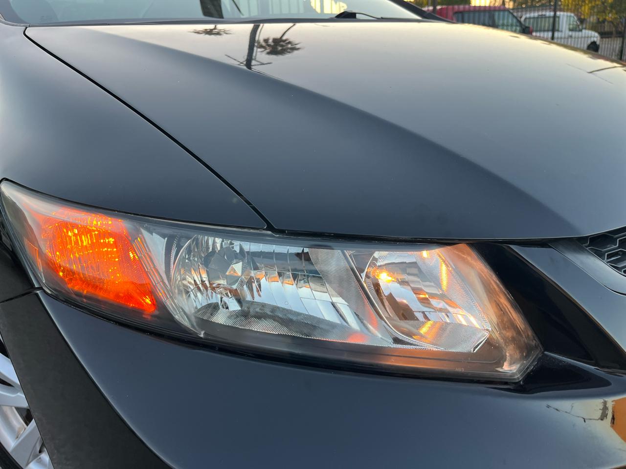 Honda Civic LX Coupe 5-Speed AT 2012