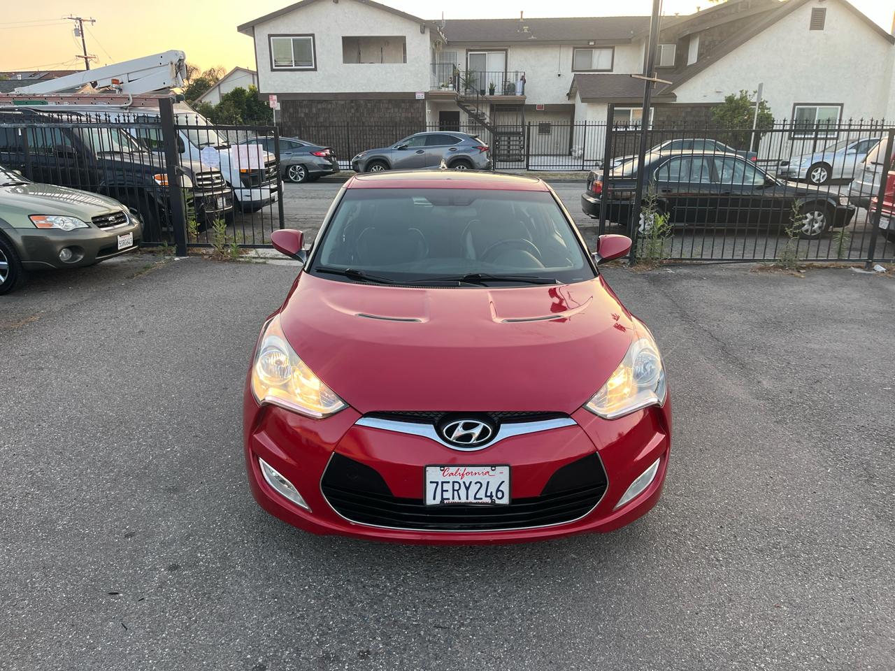 Hyundai Veloster Base 2013