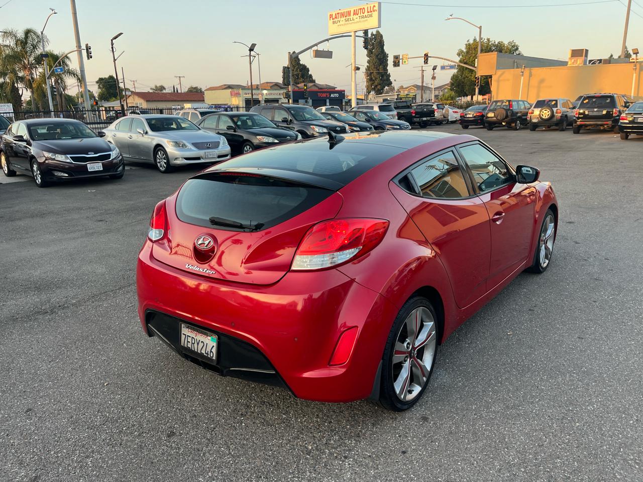 Hyundai Veloster Base 2013