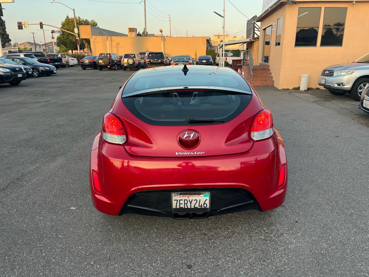 Hyundai Veloster Base 2013