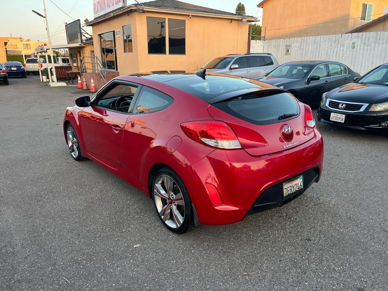 Hyundai Veloster Base 2013