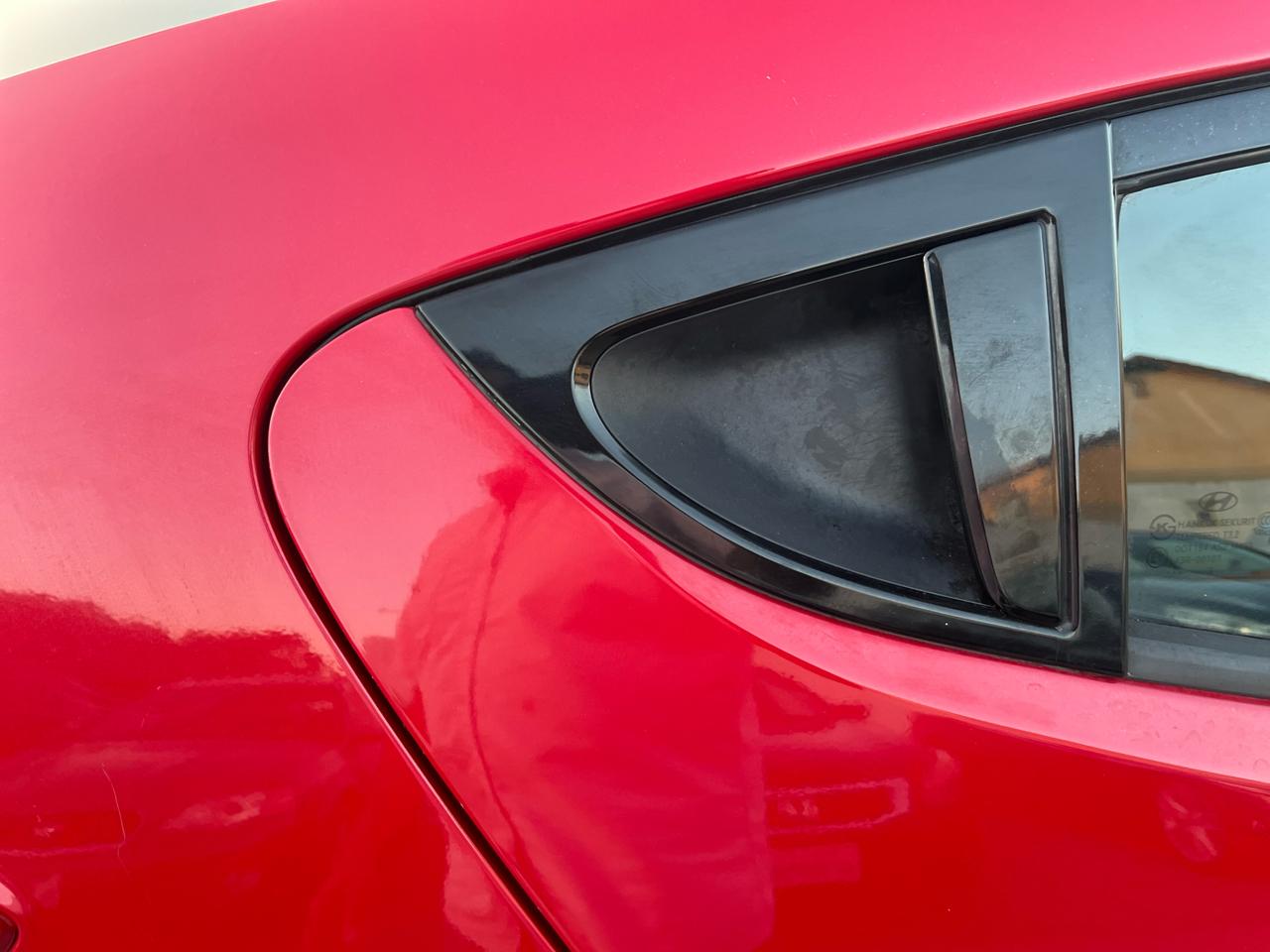 Hyundai Veloster Base 2013