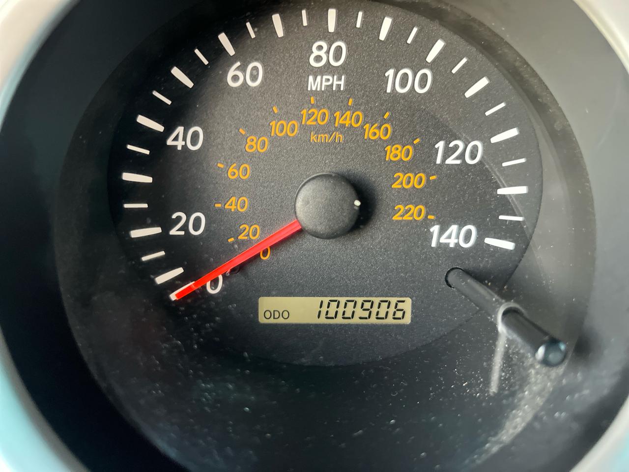 Toyota Highlander V6 2WD with 3rd-Row Seat 2005