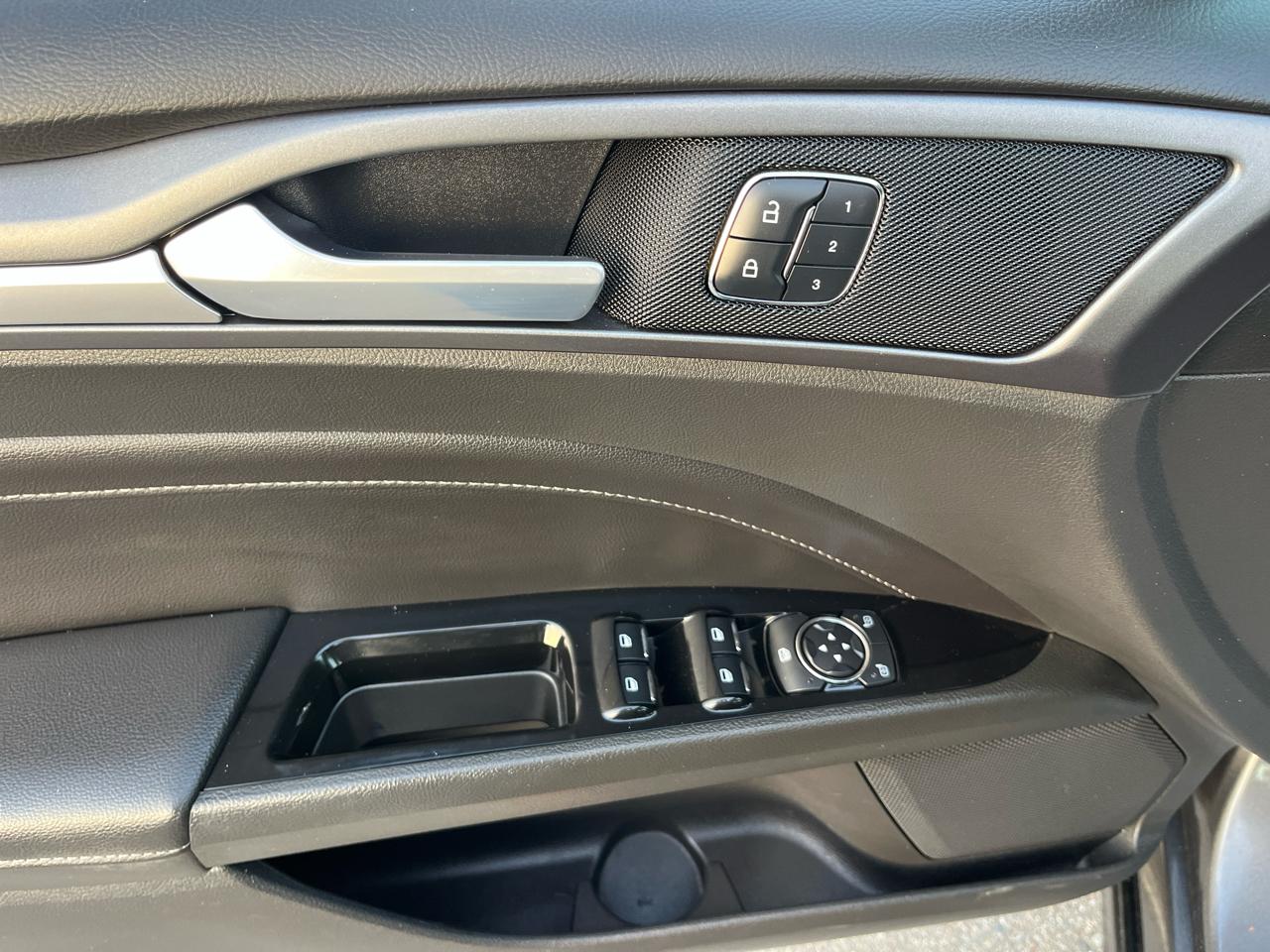 Ford Fusion Titanium AWD 2014