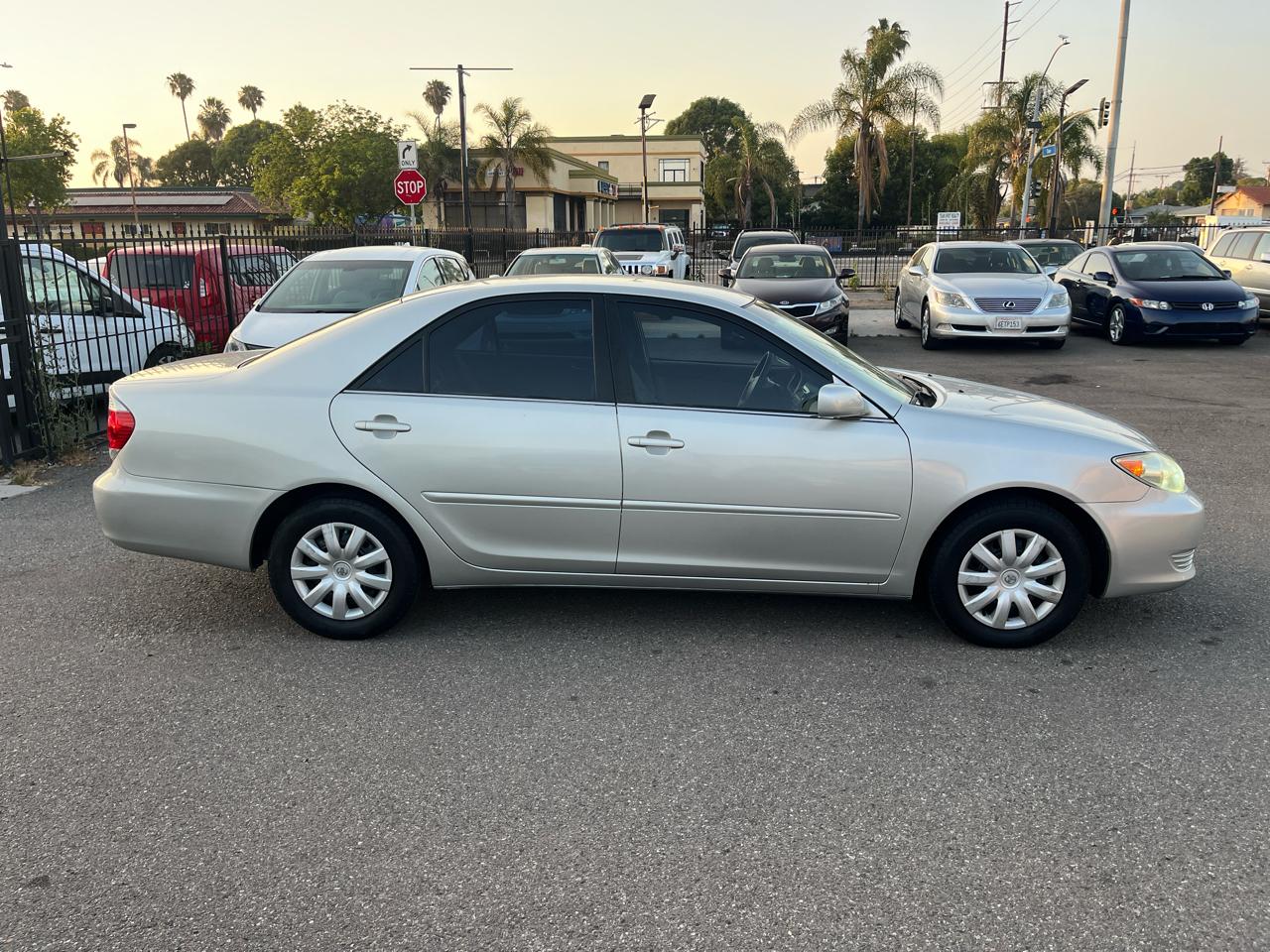 Toyota Camry LE 2005