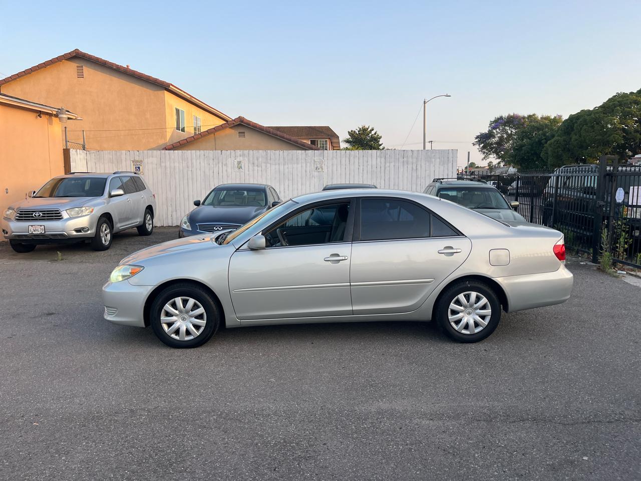 Toyota Camry LE 2005