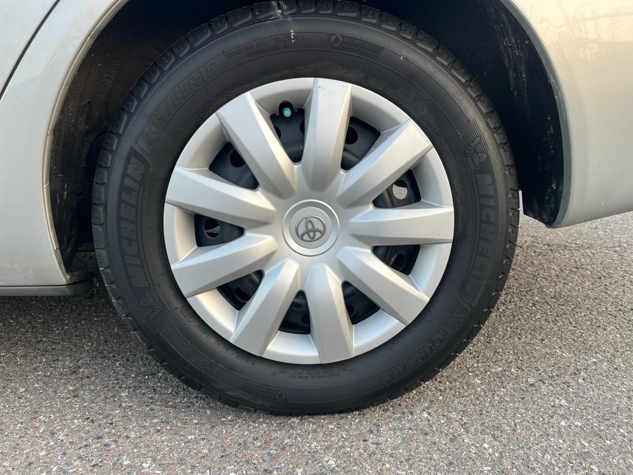 Toyota Camry LE 2005