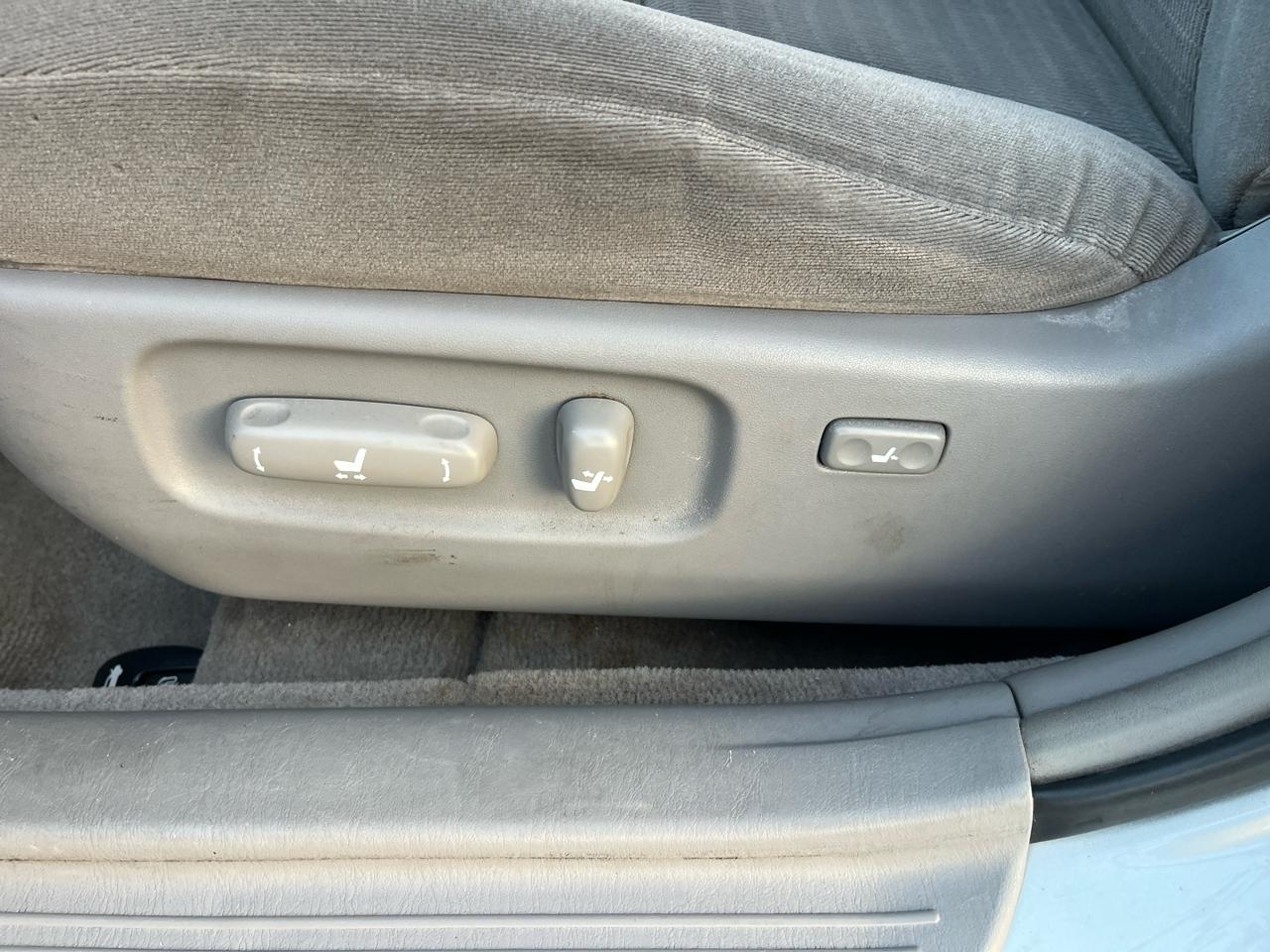 Toyota Camry LE 2005