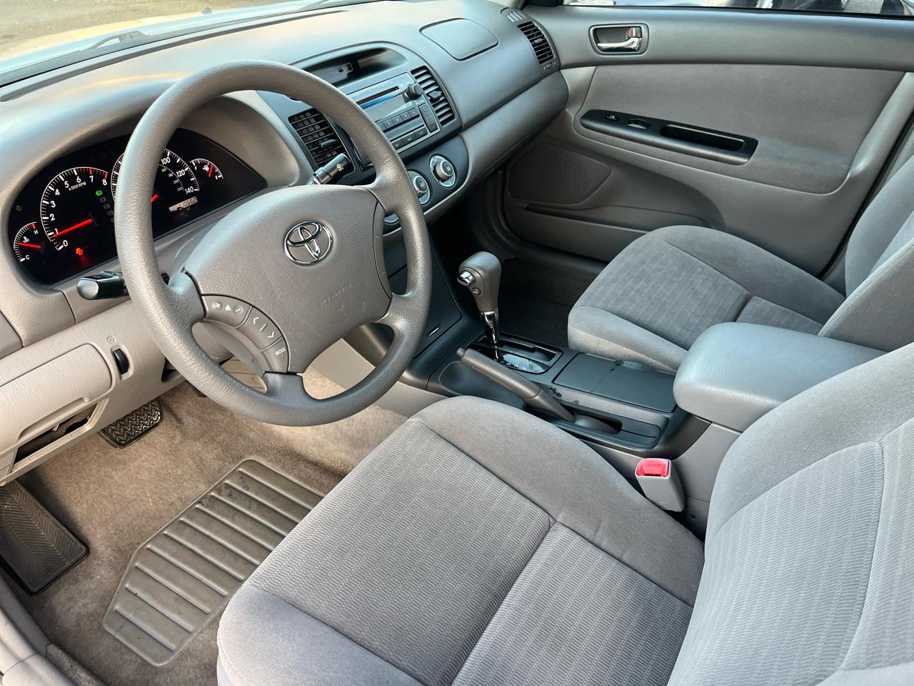 Toyota Camry LE 2005