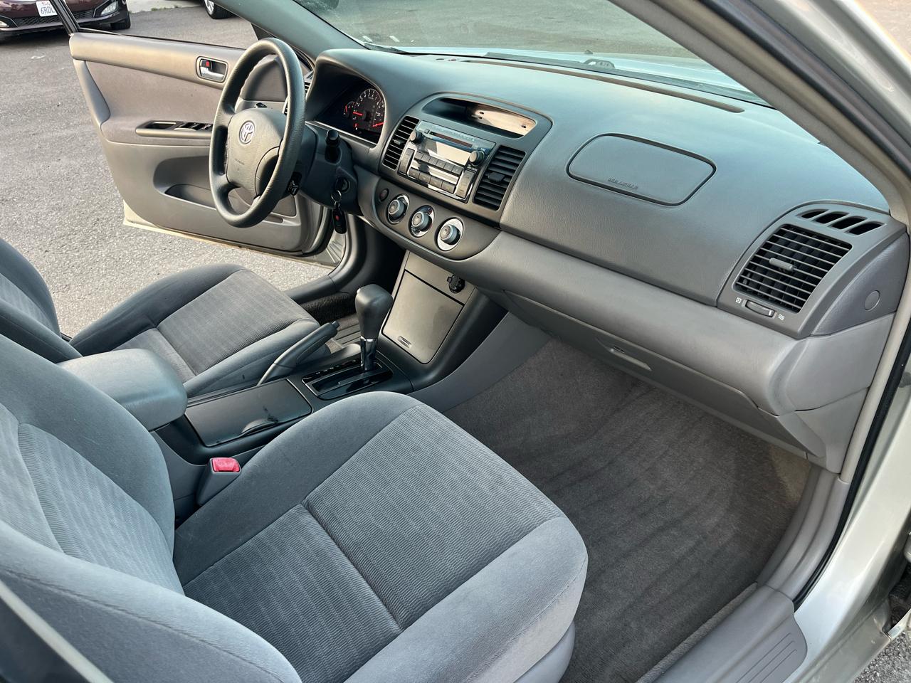 Toyota Camry LE 2005