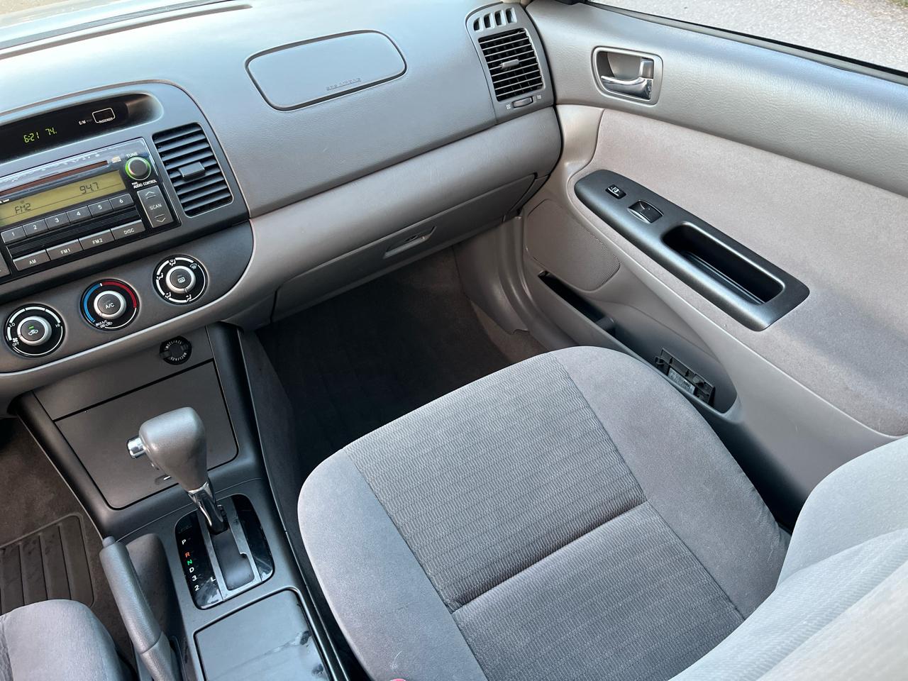 Toyota Camry LE 2005