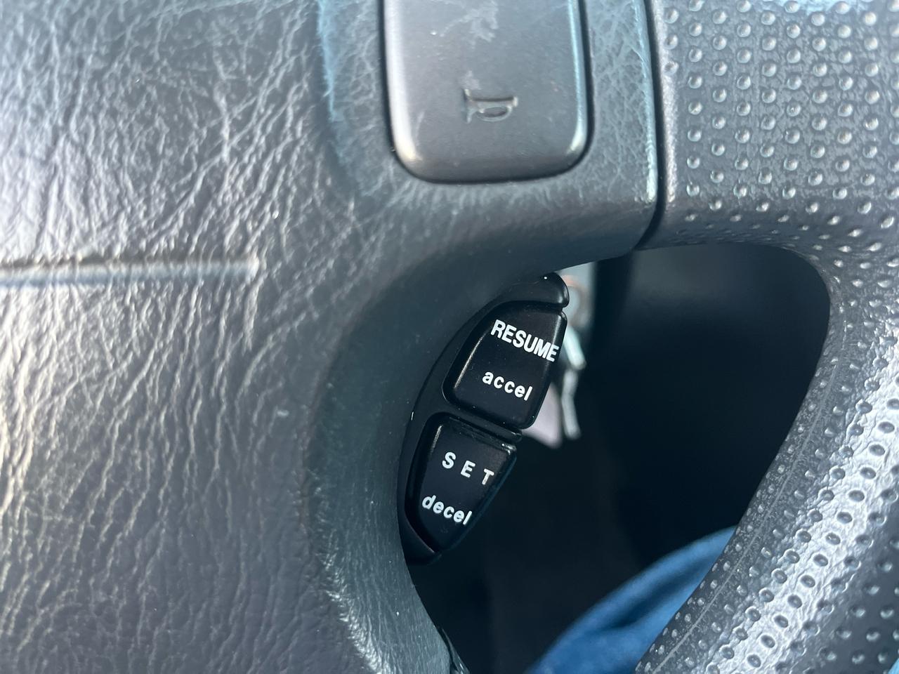 Honda CR-V LX 2WD 2000