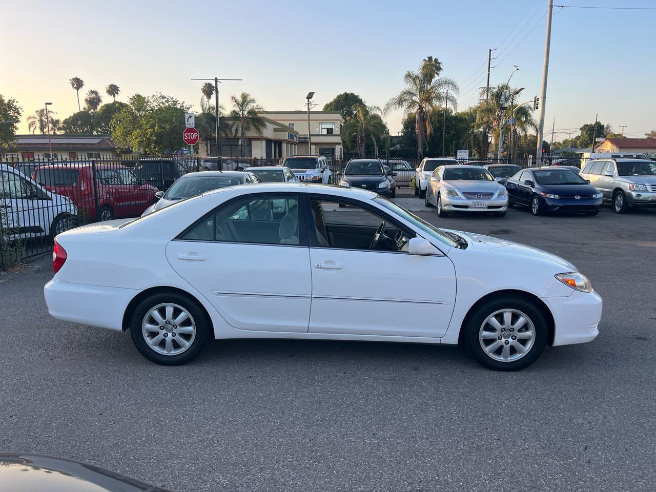 Toyota Camry 4dr Sdn XLE Auto 2002