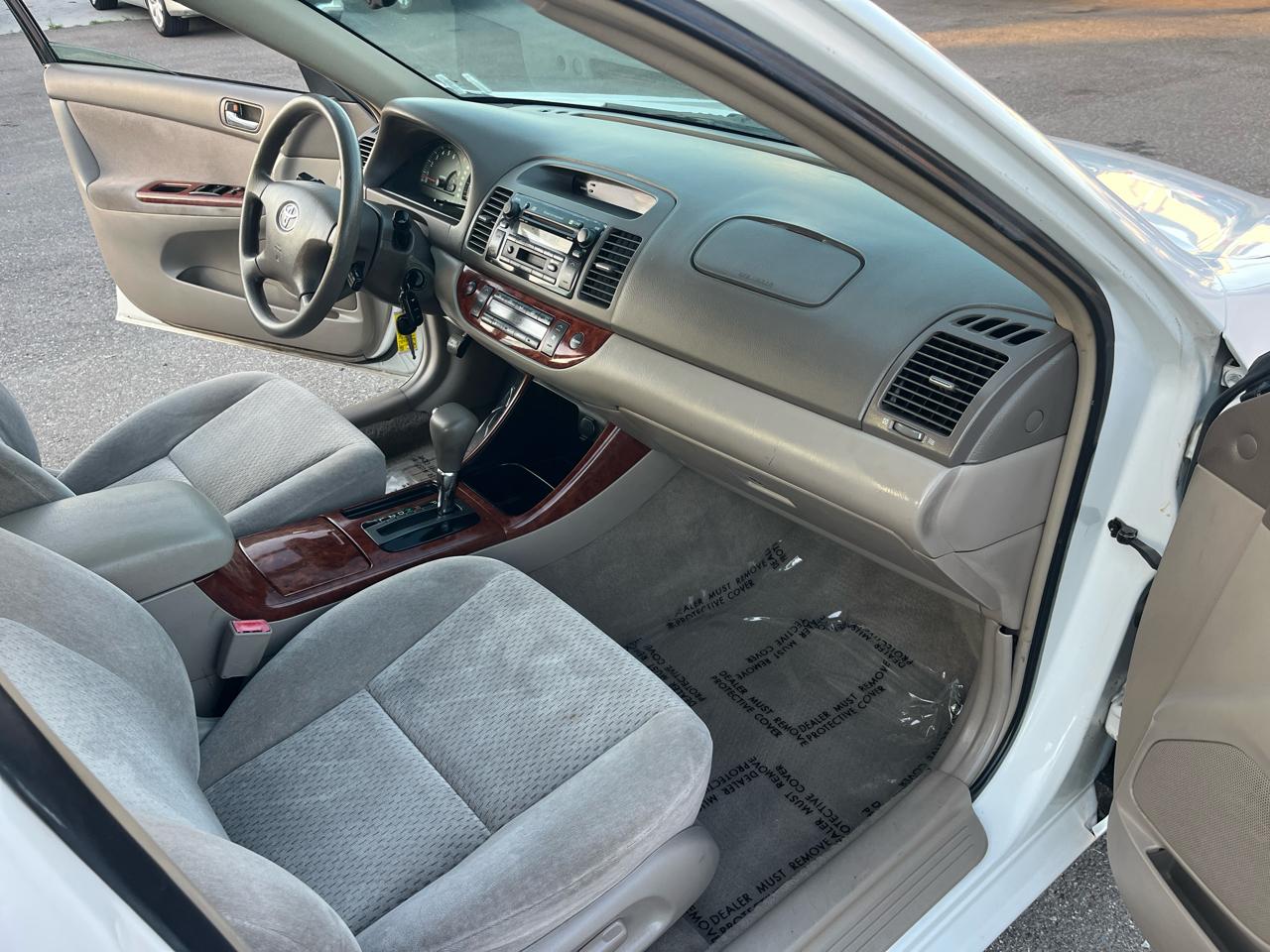 Toyota Camry 4dr Sdn XLE Auto 2002