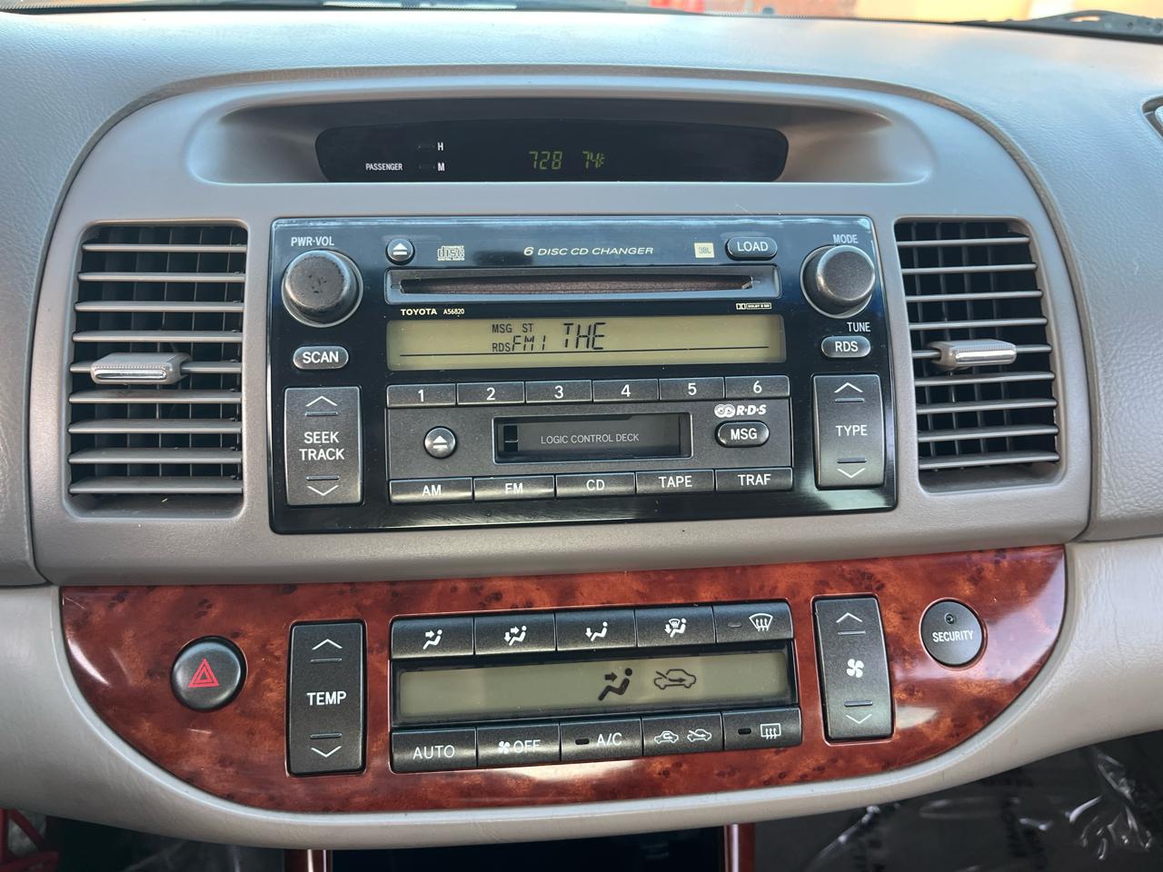 Toyota Camry 4dr Sdn XLE Auto 2002