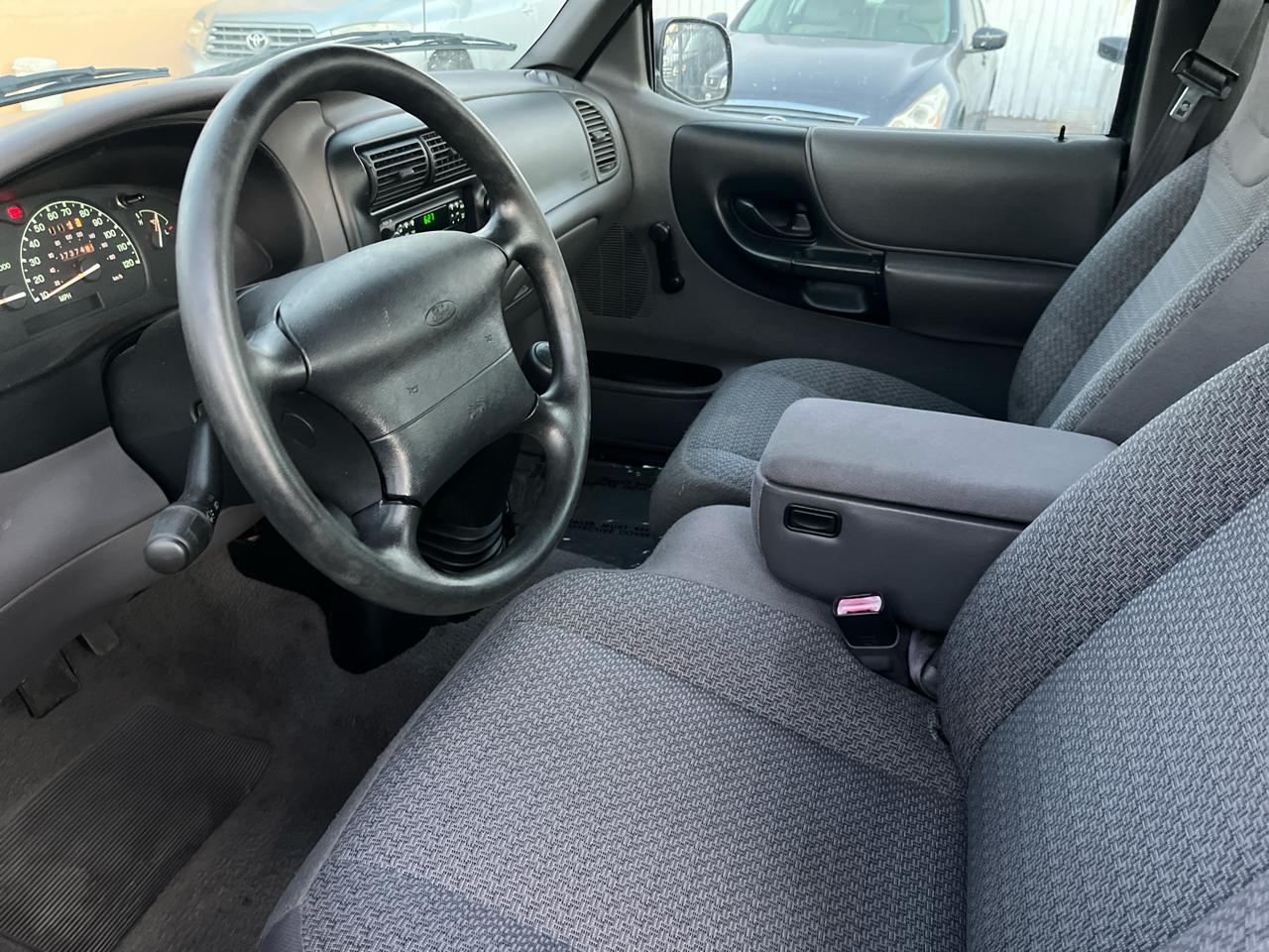 Ford Ranger XL Reg. Cab Short Bed 2WD 1999