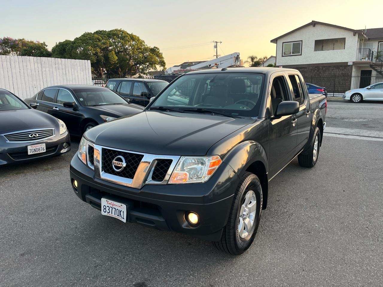 Nissan Frontier SL Crew Cab 4WD 2013
