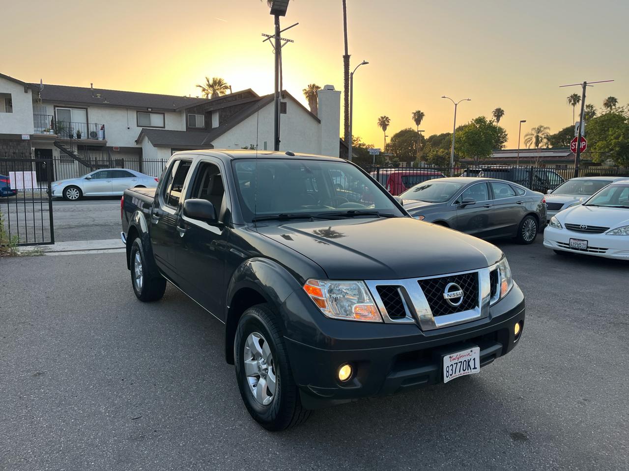 Nissan Frontier SL Crew Cab 4WD 2013