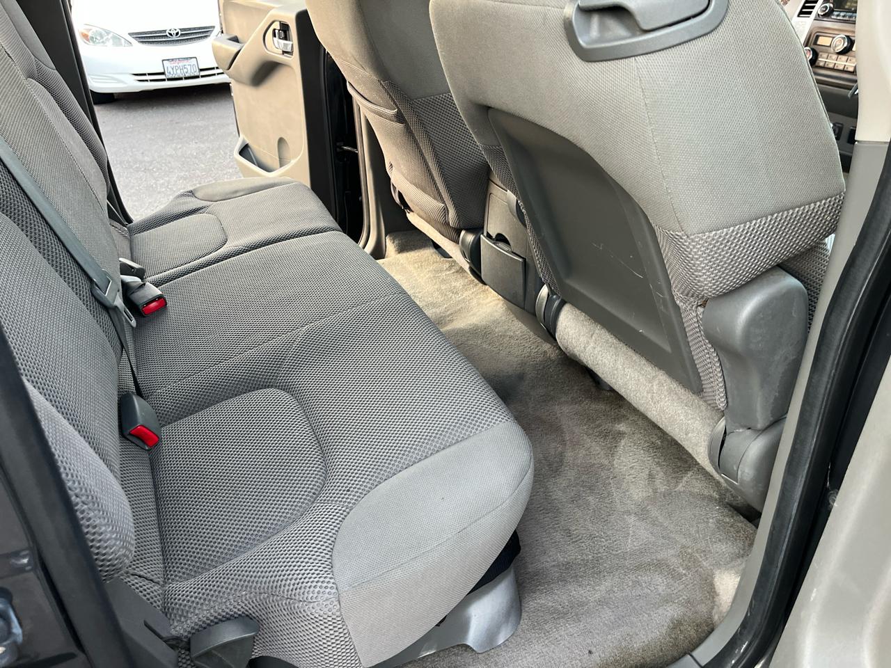 Nissan Frontier SL Crew Cab 4WD 2013