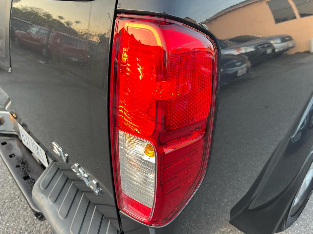 Nissan Frontier SL Crew Cab 4WD 2013