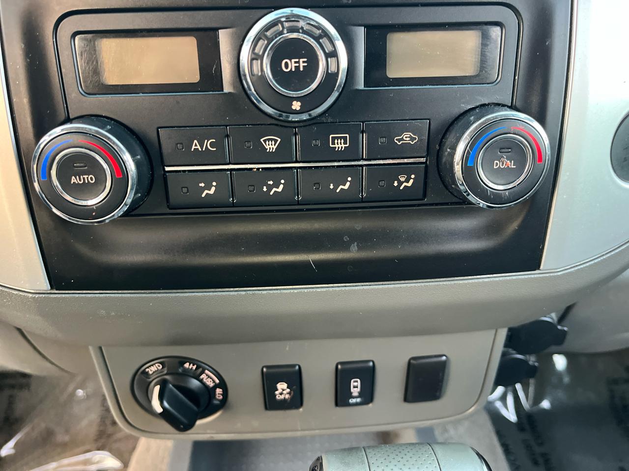 Nissan Frontier SL Crew Cab 4WD 2013