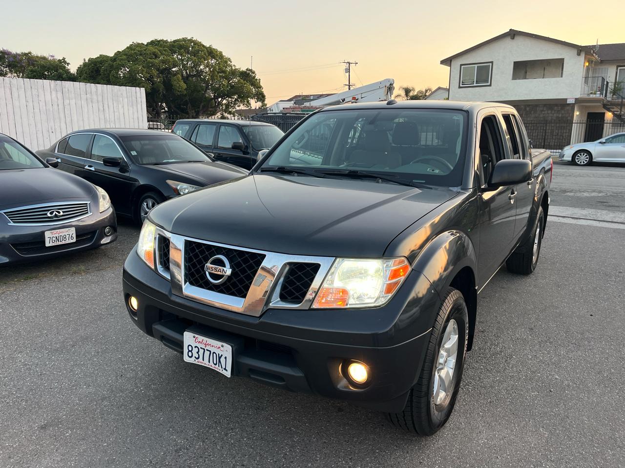 Nissan Frontier SL Crew Cab 4WD 2013