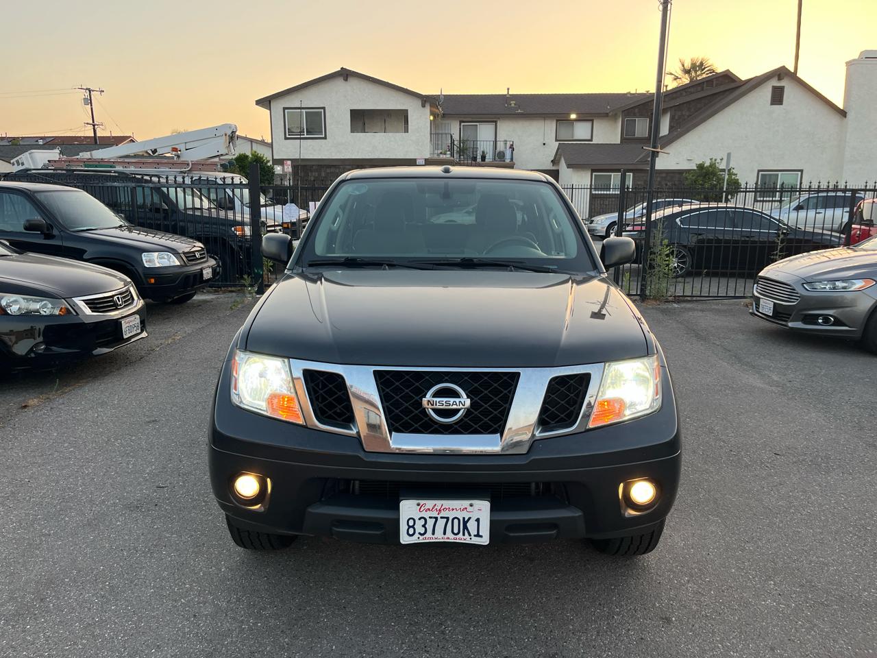 Nissan Frontier SL Crew Cab 4WD 2013