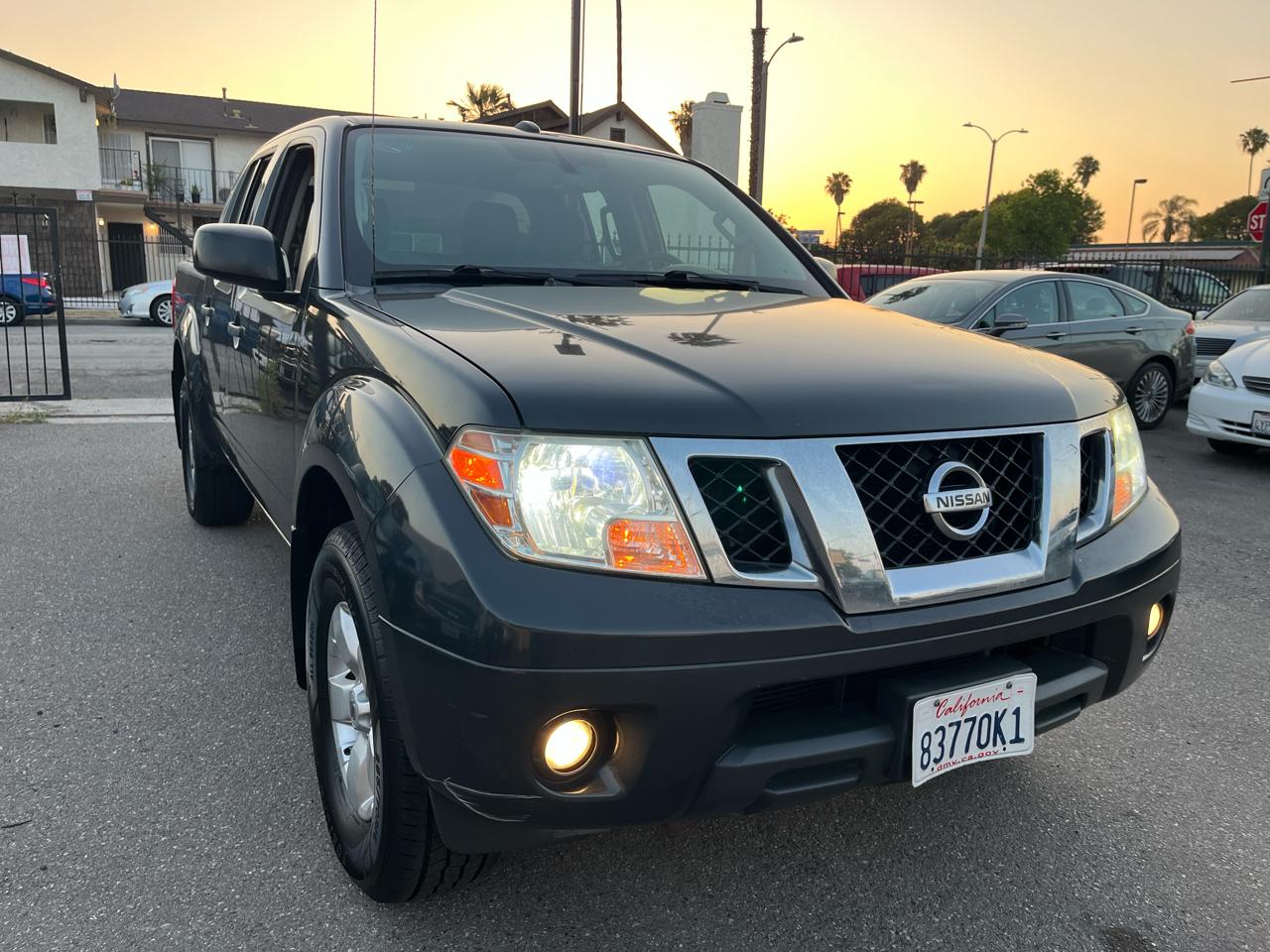 Nissan Frontier SL Crew Cab 4WD 2013