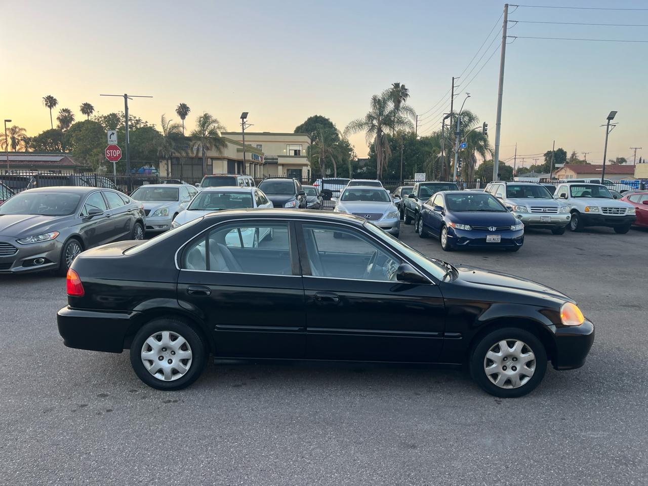 Honda Civic LX sedan 1999