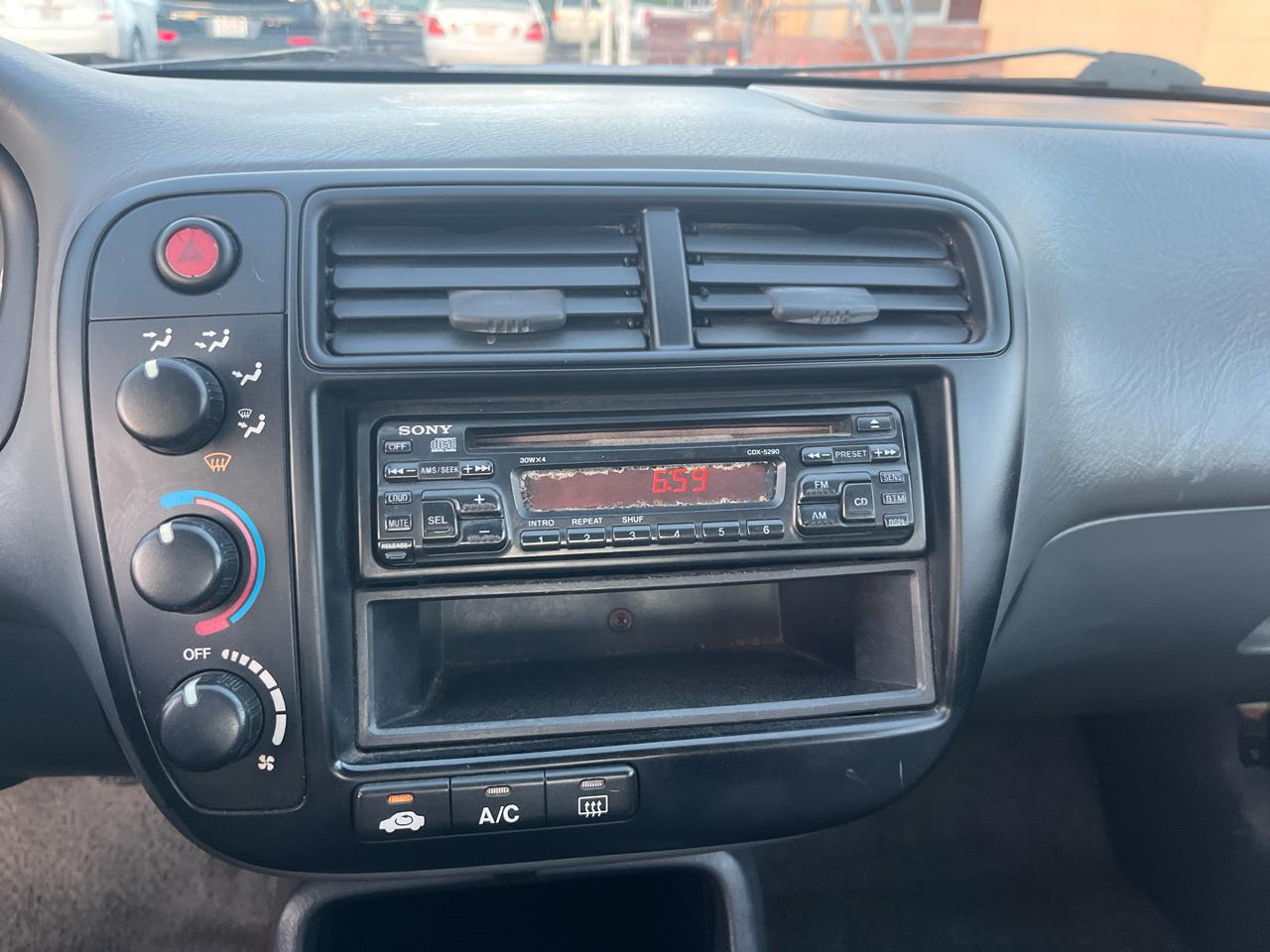 Honda Civic LX sedan 1999