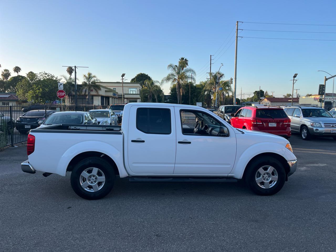 Nissan Frontier LE Crew Cab 2WD 2008