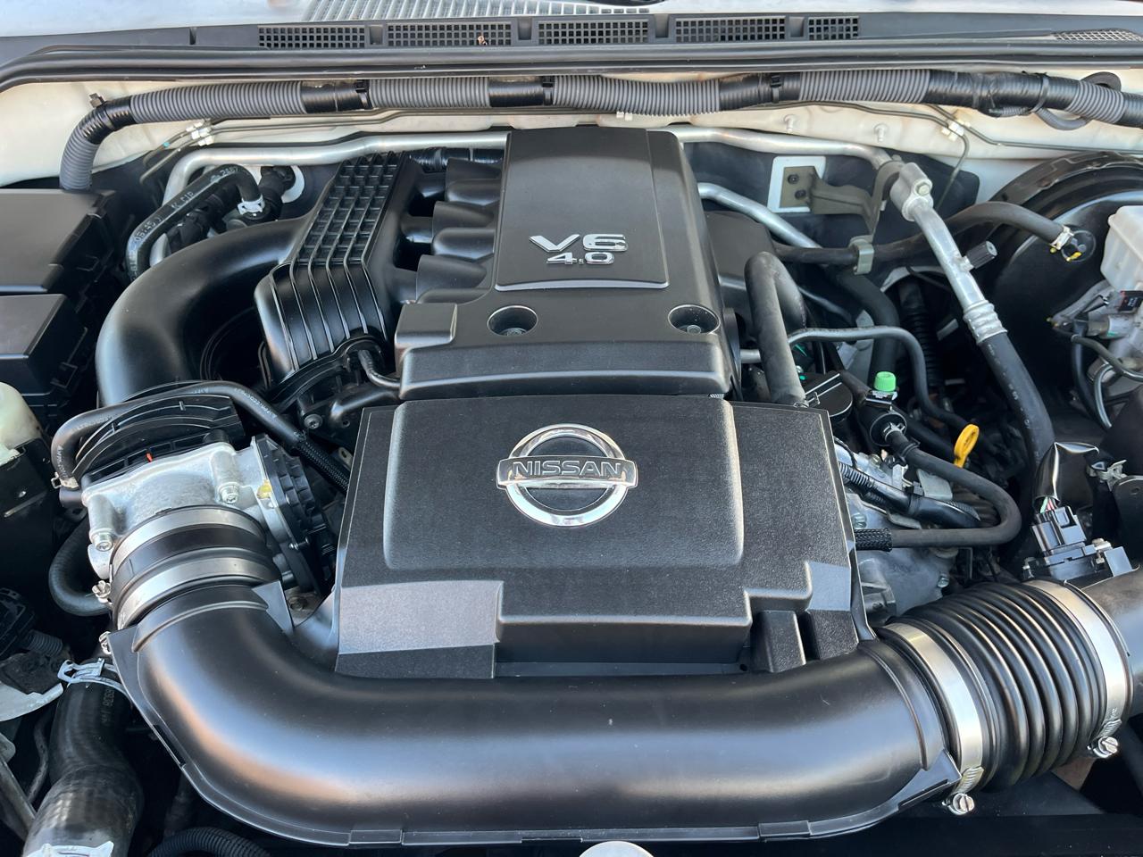 Nissan Frontier LE Crew Cab 2WD 2008