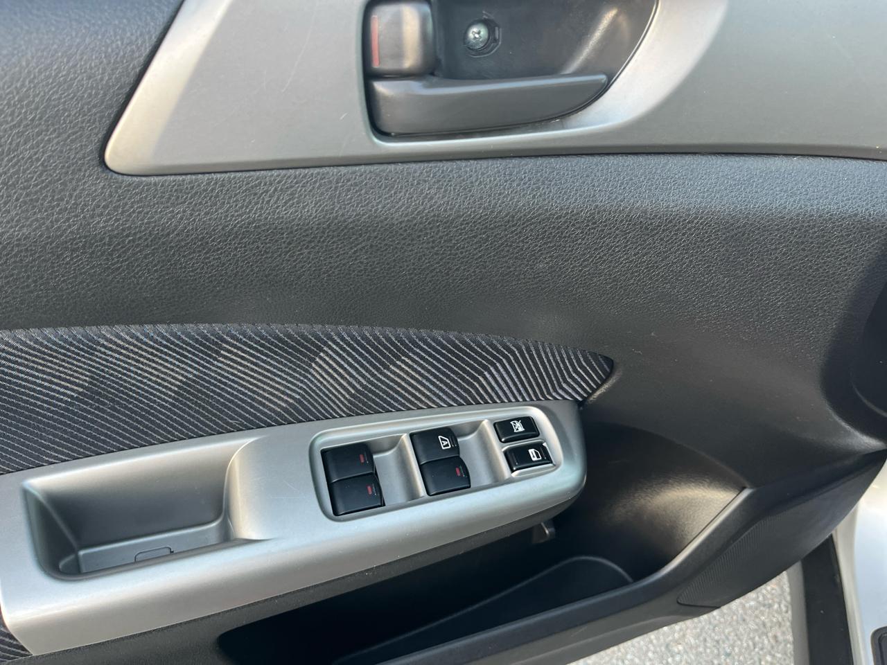 Subaru Forester 2.5XS 2010
