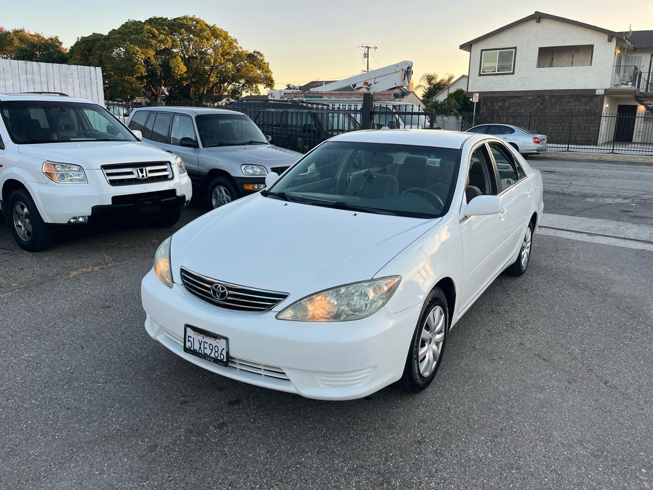 Toyota Camry LE 2005