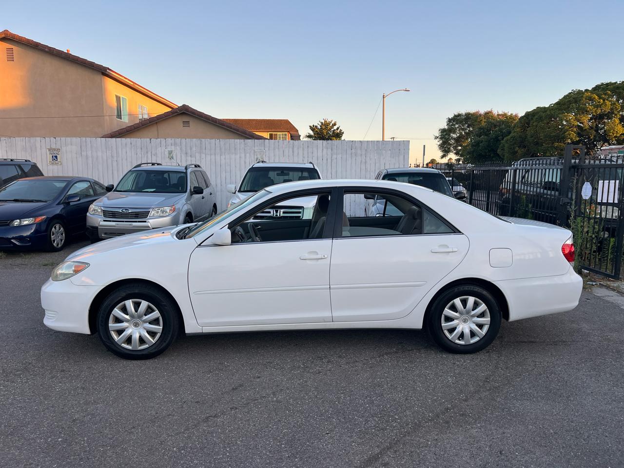 Toyota Camry LE 2005