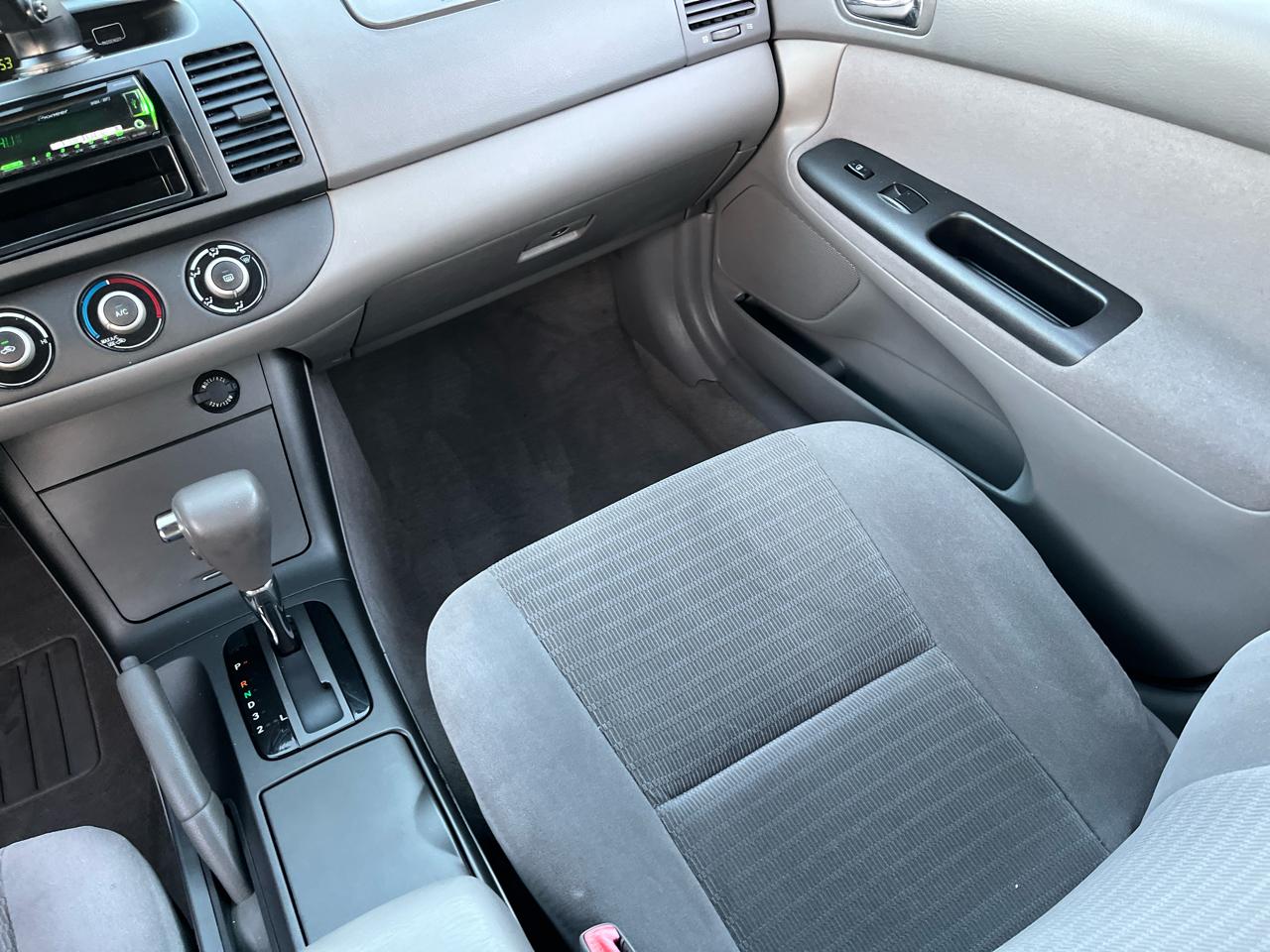 Toyota Camry LE 2005