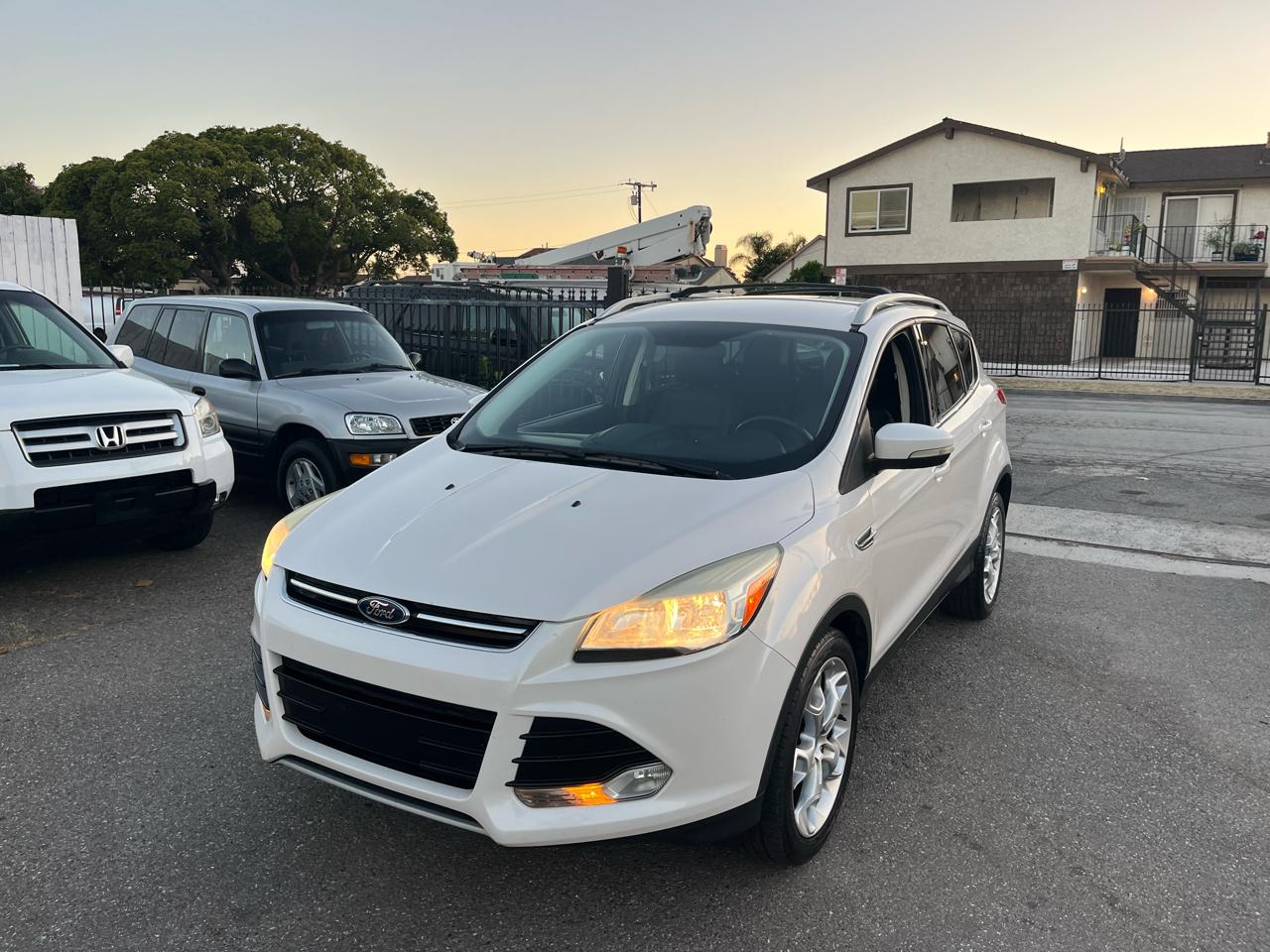 Ford Escape Titanium FWD 2014